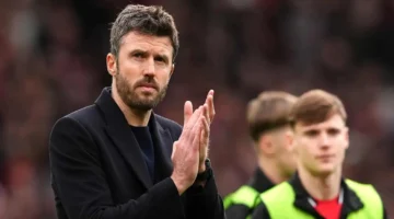 مايكل كاريك يضع مانشستر يونايتد ضمن منافسي لقب الدوري الإنجليزي الممتاز هذا الموسم